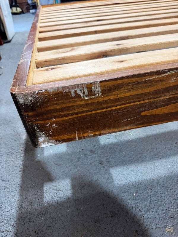 Base de cama para colchón tamaño queen - imagen 2