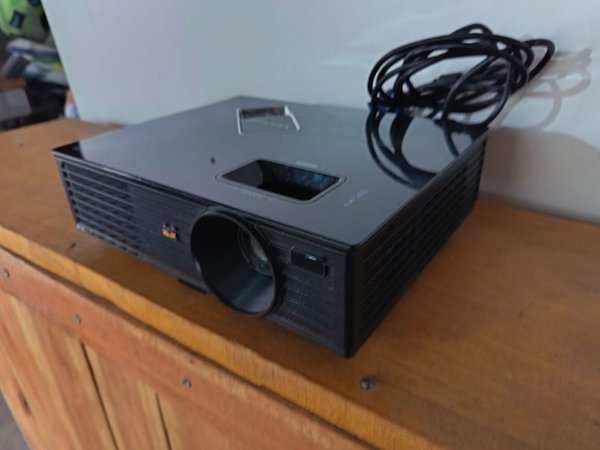 Proyector ViewSonic C6 DLP con Control Remoto