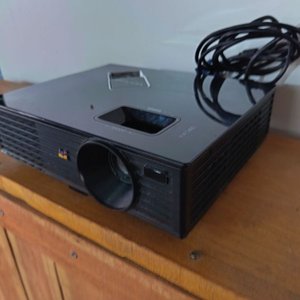 Proyector ViewSonic C6 DLP con Control Remoto - imagen 1