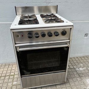 Lote siguiente: Cocina a Gas Blanca 4 Hornallas con Tapa Esmaltada y Horno