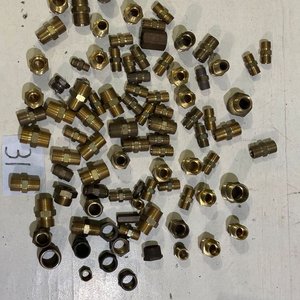 Lote de 90 Piezas de Conexiones de Bronce - imagen 3