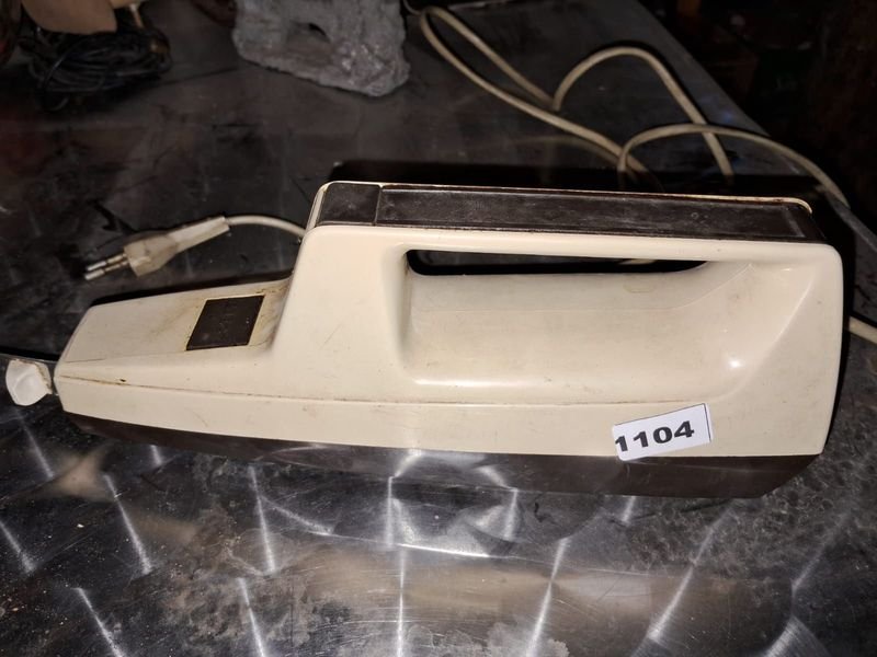 Lote anterior: Cuchilla eléctrica y accesorios