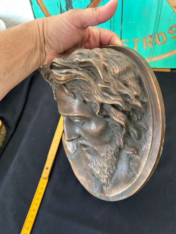 Bronce de Jesucristo con detalles realistas - imagen 4