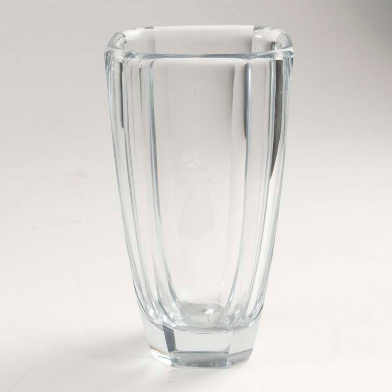 Lote anterior: Florero cristal Orrefors con niña tallada