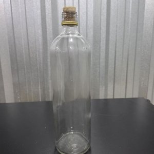 Botella de Vidrio Transparente con Tapón de Corcho - imagen 2