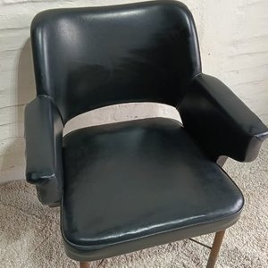 Silla de Oficina Tapizada en Cuero Negro con Apoyabrazos - imagen 3