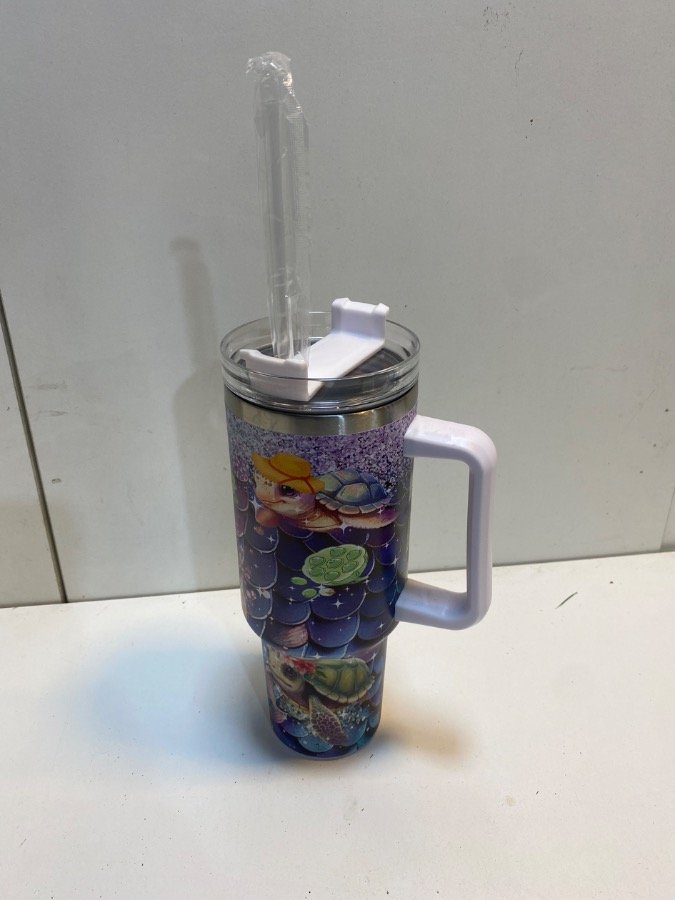 Vaso Térmico 1.2L con Diseño de Tortugas y Tapa con Popote
