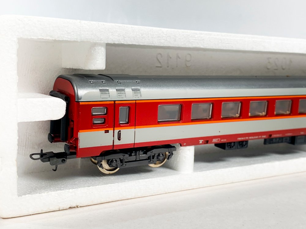 Vagón de tren modelo Lima en miniatura - imagen 3