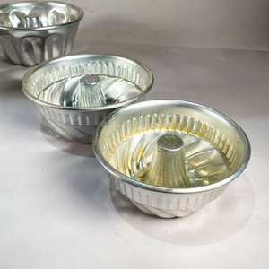 Juego de 6 Piezas de Aluminio: Cucharón, Flaneras y Tetera Vintage - imagen 3