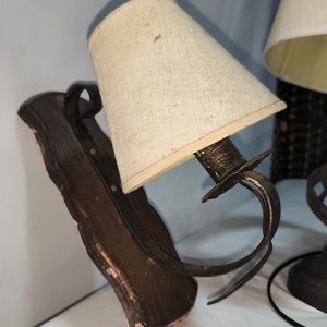 Lote de 3 Luminarias: 2 de Mesa y 1 de Pared en Hierro con Pantallas - imagen 5