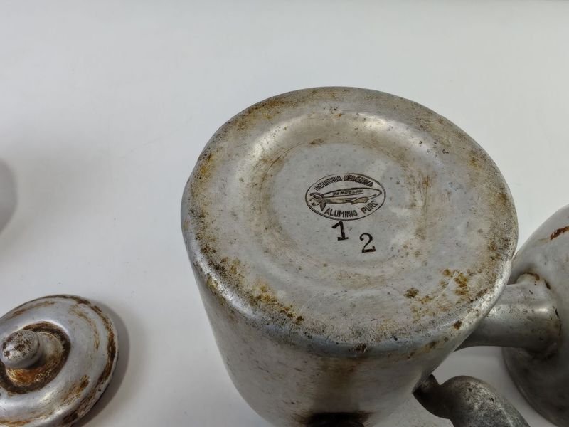 Servicios Antiguos de Aluminio para la Cocina - imagen 11