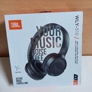 Lote anterior: Auriculares JBL WLY-510 con Cancelación de Ruido Activa