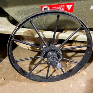 Cuatro ruedas de hierro diferentes van de 36 a 62  cm de diametro con detalles - imagen 3