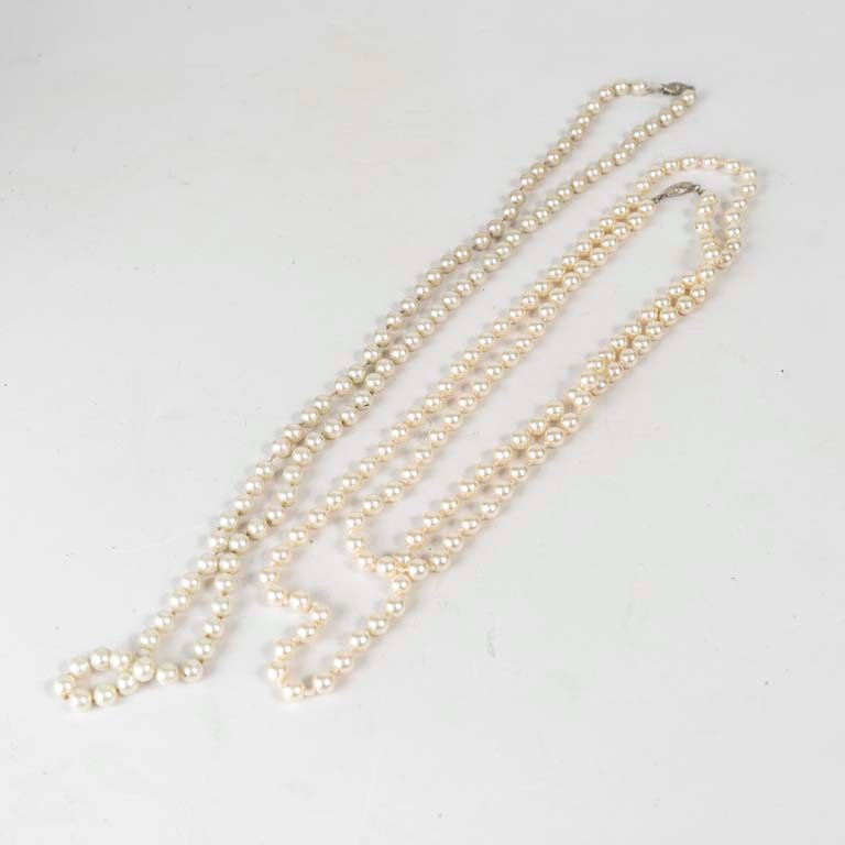Lote anterior: Collares de perlas fantasía