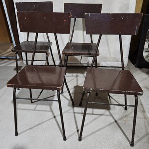 Lote anterior: Lote: 4 sillas metal y madera