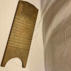 Antigua Tabla de Lavar Ropa a Mano de Madera Dura - imagen 3