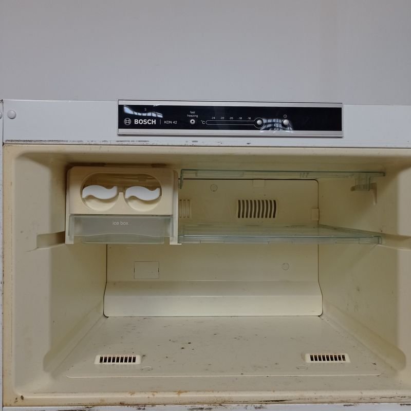 Heladera Bosch con freezer en excelente estado - imagen 4
