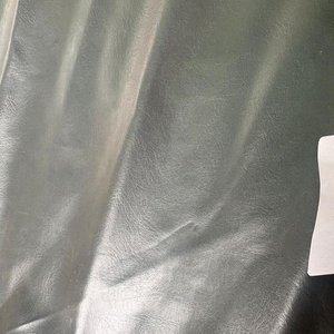 Lote siguiente: Lote de Cuero Natural Napa Gris Oscuro