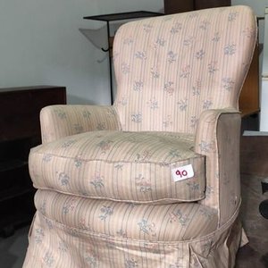 Sillón de Estilo Clásico con Tapizado Floral - imagen 2