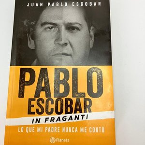 Lote anterior: Libro "Pablo Escobar In Fraganti: Lo que mi padre nunca me contó" - Escrito por Juan Pablo Escobar