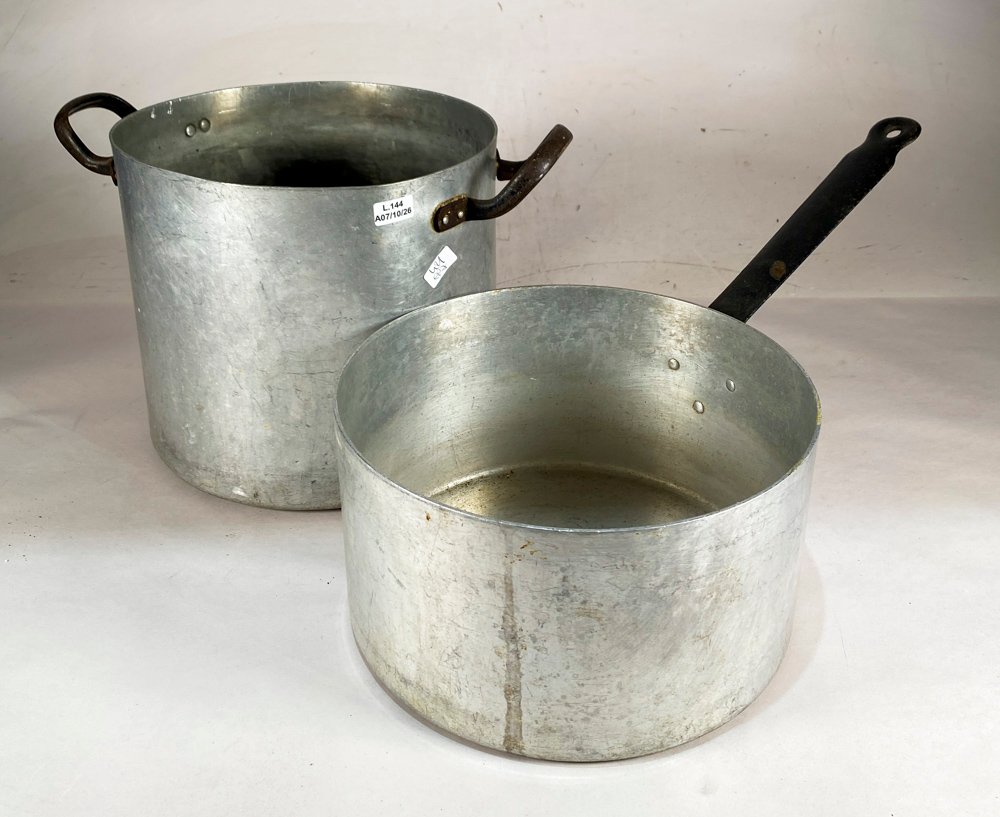 Dos Ollas de Aluminio sin Tapa