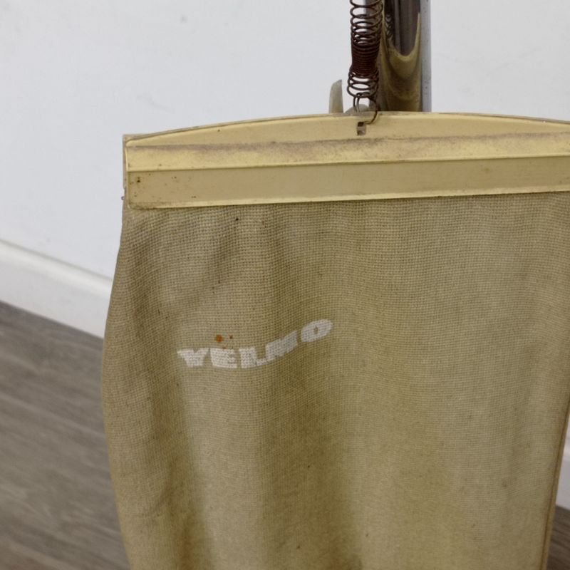 Lustraspiradora marca Yelmo con bolsa, en buen estado - imagen 4