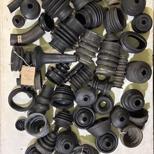 Lote de Fuelles y Caños de Goma para Automotor - imagen 3