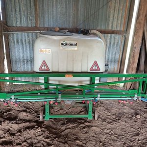 Pulverizador Agrional 300 Litros con Botalón de 6 Metros - imagen 3