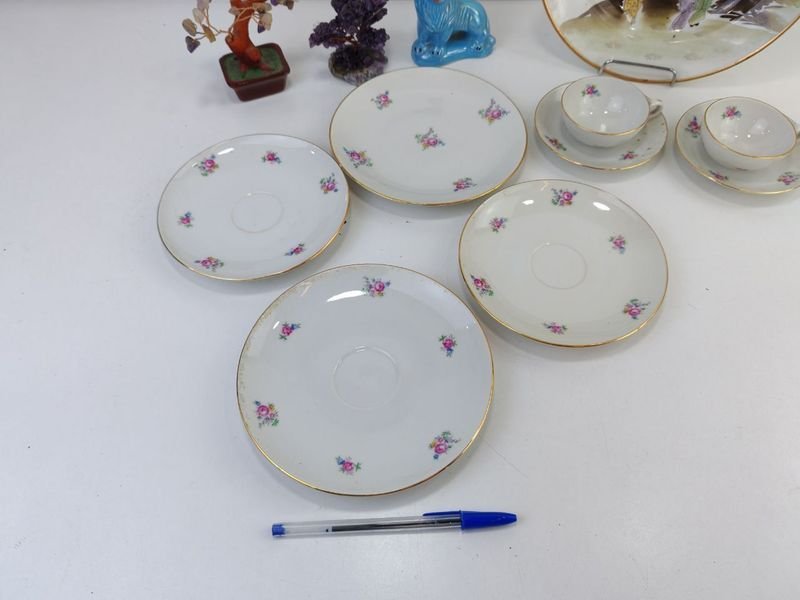 Adornos y Vajilla de Porcelana con Diseños Artísticos - imagen 2