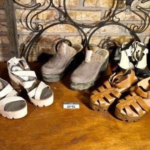 Lote de 5 Pares de Calzado Femenino: Sandalias y Zuecos de Plataforma - imagen 2