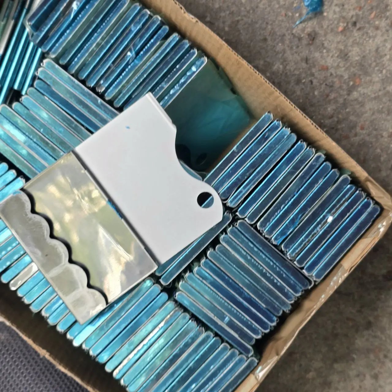 Lote de tarjeteros metálicos en caja - imagen 3