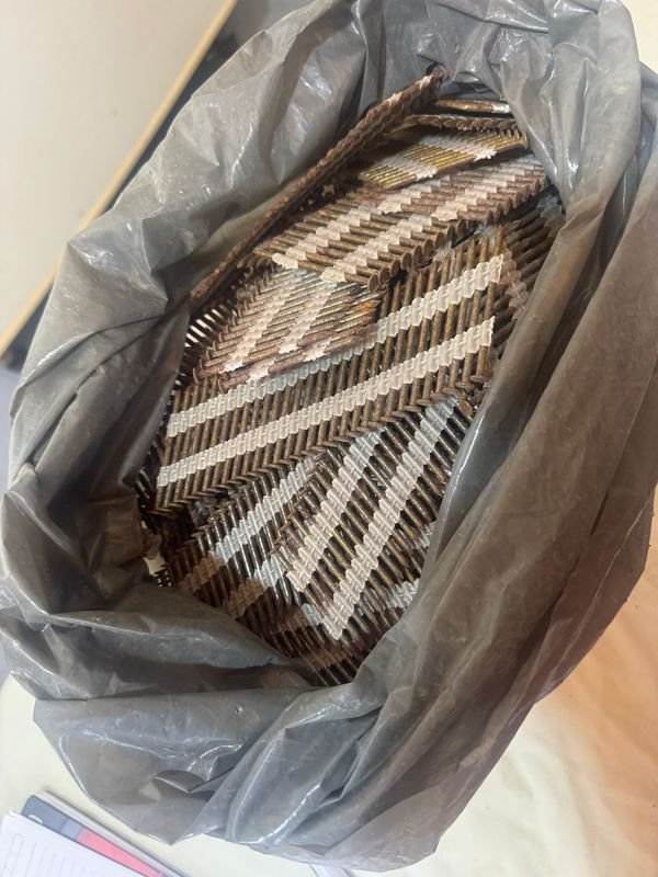Bolsa de clavos para máquina clavadora - imagen 1