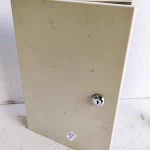Caja de Seguridad para Llaves y Abrelatas Manual Industrial - imagen 5