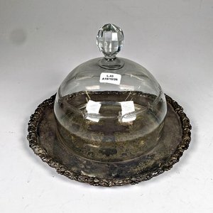 Quesera Antigua de Cristal con Plato de Metal Plateado - imagen 1