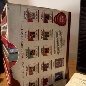 Selección de CDs de Música Variada con Estuche y Soportes - imagen 6