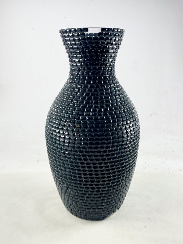 Florero de Vidrio Negro con Textura Decorativa, 48 cm - imagen 1