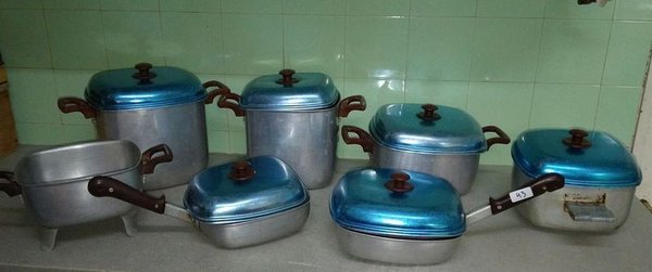 Juego de Ollas y Sartenes de Aluminio con Tapa Mariposa - imagen 1
