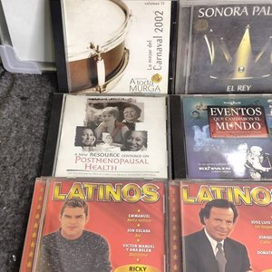 Lote de 12 CDs de Música Variada: Latinos, Plácido Domingo y más - imagen 4