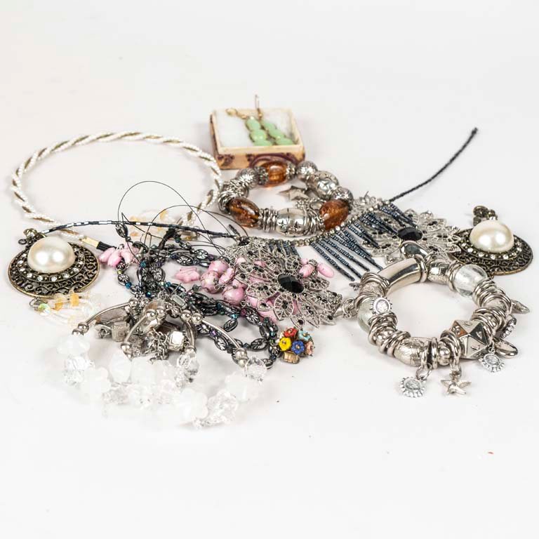 Item 2113327 - Image 0