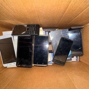Lote de Celulares Usados con Cajas - imagen 4