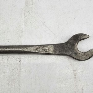 Llave de Tuercas Ford para Tuercas de 1.6 y 2 cm - imagen 1
