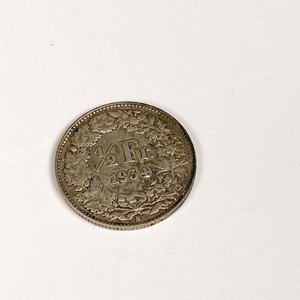 Cuatro Monedas de Plata Suizas Antiguas: 1 Fr. 1903, 1 Fr. 1961, 1/2 Fr. 1934 y 1 Fr. 1951 - imagen 4