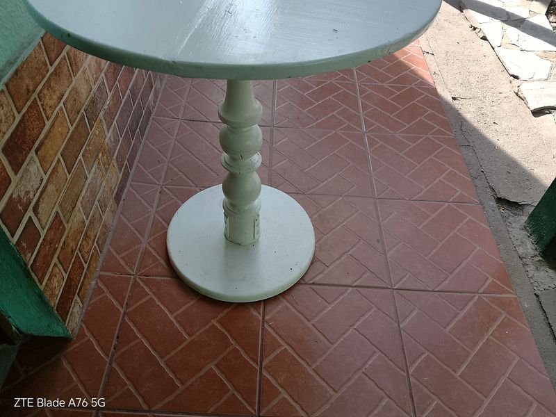 Item 889937 - Image 0