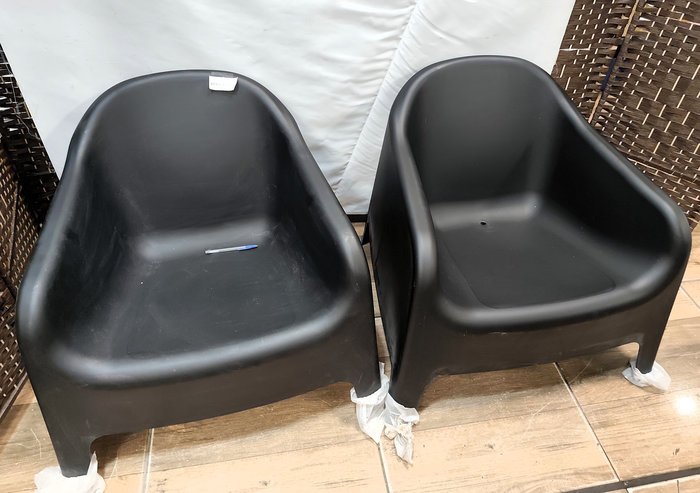 Sillones de PVC negros nuevos - imagen 3