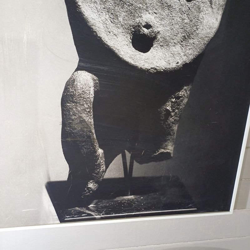 Reproducción de fotografía de Alfredo Testoni: Figurín antropomorfo de cerámica - imagen 3