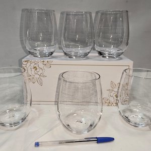 Lote anterior: Juego de 6 Copas de Vino Modernas sin Base, Nuevas en Caja