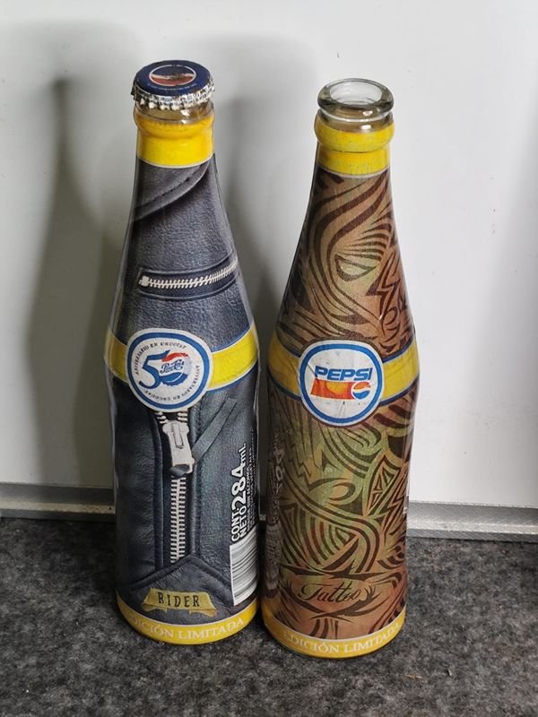 Dos Botellas Pepsi Edición Limitada 50 Años: Rider y Tattoo
