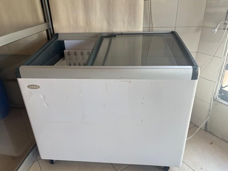 Item 868798 - Image 0