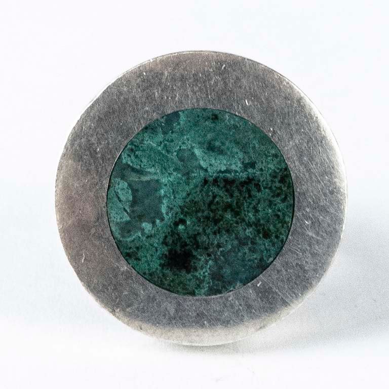 Lote siguiente: Anillo de plata con piedra azul