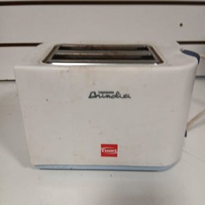 Cafetera Eterna, Plancha a Vapor y Tostadora Brindis - Lote de 3 Electrodomésticos - imagen 7